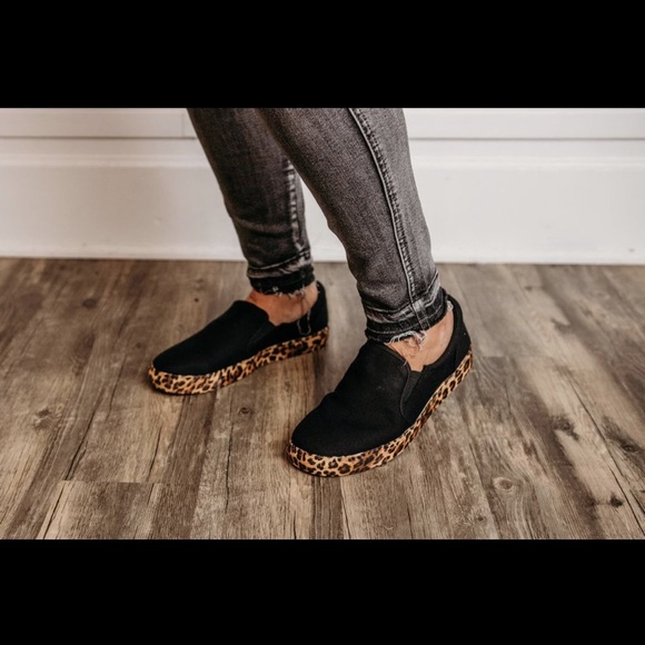 Black slip on sneakers - Picture 5 of 5